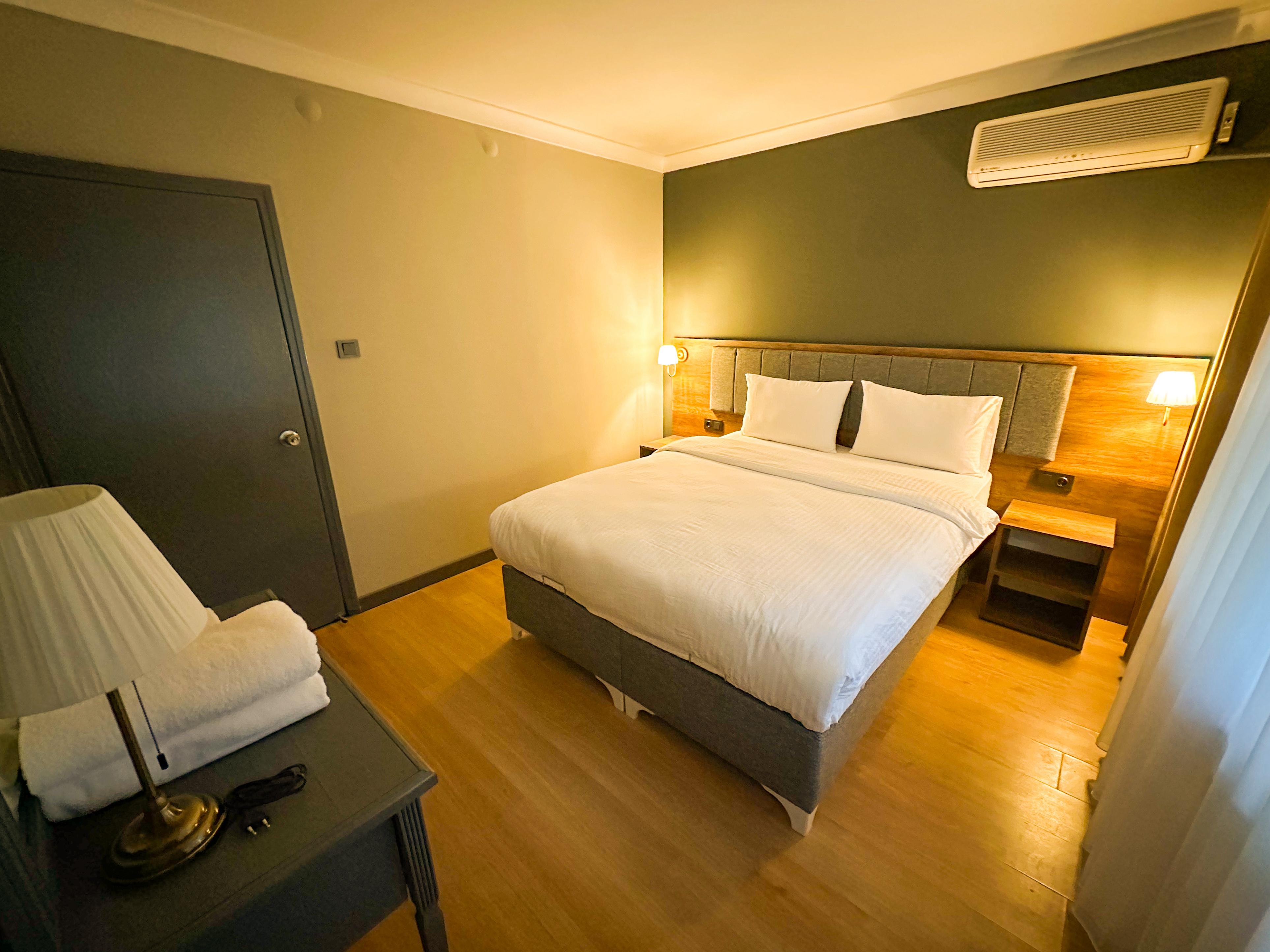 Honeymoon Suite Oda